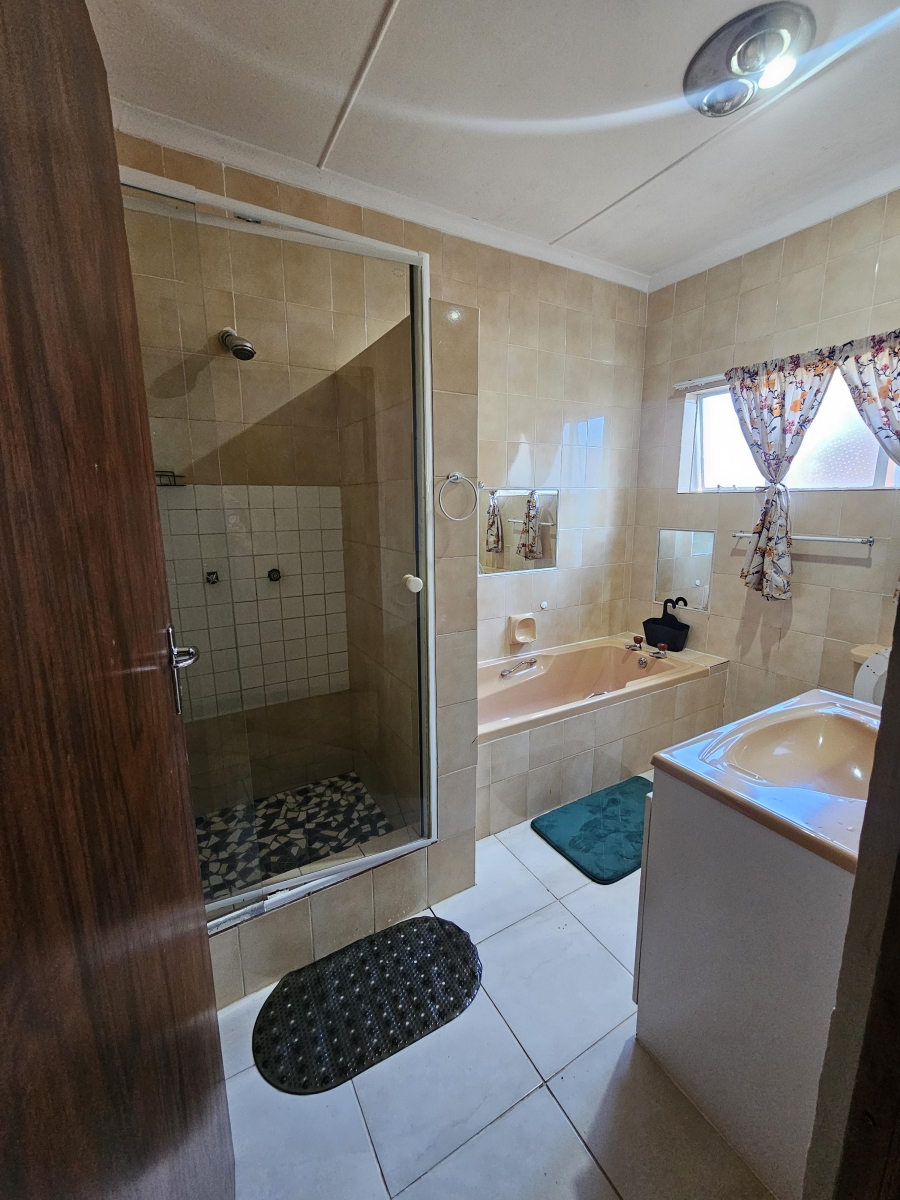 5 Bedroom Property for Sale in Riversdale Western Cape